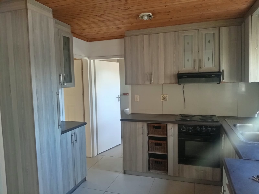 To Let 3 Bedroom Property for Rent in Lentegeur Western Cape